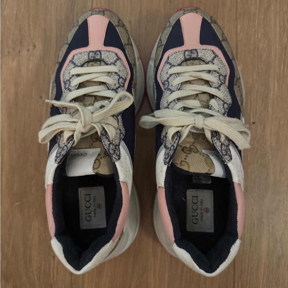 Authentic Gucci Rhyton low-top sneakers Size 40.5 - Picture 10 of 11